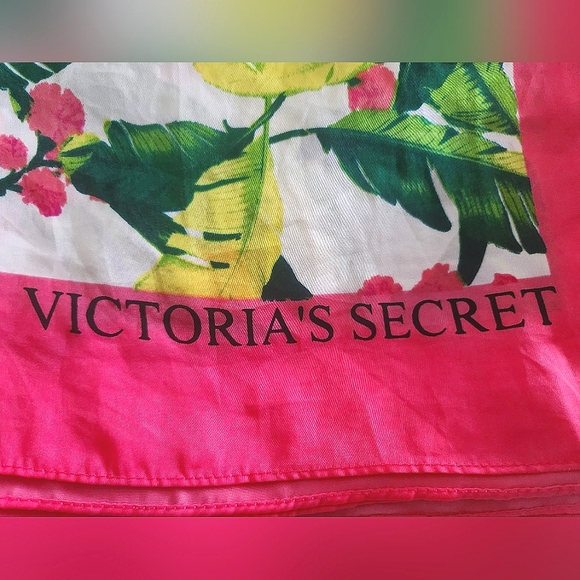 Victoria's Secret Scarf Cover-up - Picture 3 of 5